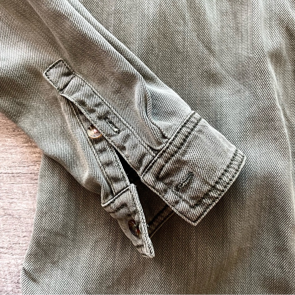 Anthropologie Oversized Shirt with sequin detail - Picture 9 of 13